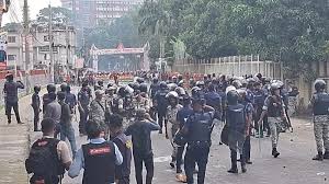 সংঘর্ষে উত্তাল বাংলাদেশ