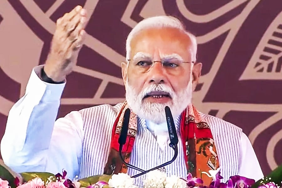 মণিপুরের চুরাচাঁদপুরে ৭,৩০০ কোটি টাকারও বেশি মূল্যের ১৯টি উন্নয়ন প্রকল্পের ভিত্তিপ্রস্তর স্থাপন