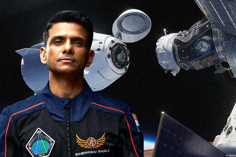 ২২ ঘণ্টা ৫ মিনিটের যাত্রা, মঙ্গল দুপুরে প্রশান্ত মহাসাগরে অবতরণ শুভাংশুদের! 